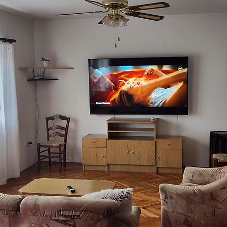 Apartmani Mazzarolli Jadranovo Exterior photo